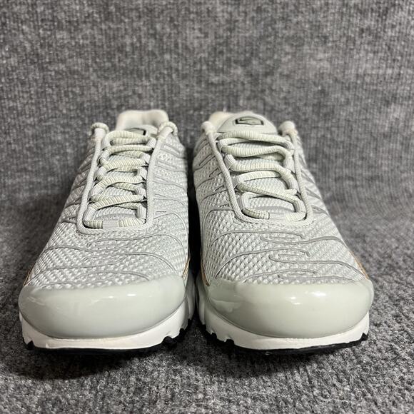 Nike Air Max Plus Shoes Womens Size 6.5 Gray Tuned Air TN Sneakers FV8480-002 - Picture 2 of 9